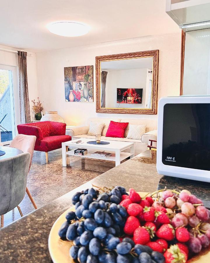 Apartments Splitska Dream Eksteriør bilde
